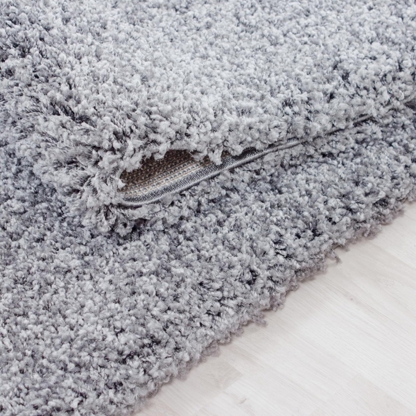 HomebyHome Shaggy Hochflor Wohnzimmerteppich Läufer 100x200 cm Hellgrau - Flur Teppich Flauschig, Modern, Plüsch und Extra Weich - Ideal als Bettvorleger im Schlafzimmer und als Küchenläufer Bild 4