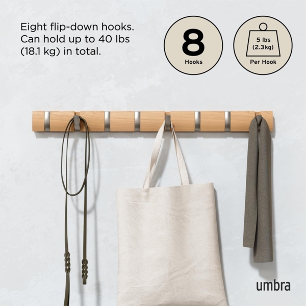 Umbra Flip 8 Garderobenhaken – Moderne, Schlichte und Platzsparende Garderobenleiste mit 8 Beweglichen Haken für Jacken, Mäntel, Schals, Handtaschen und Mehr, Natur Bild 5