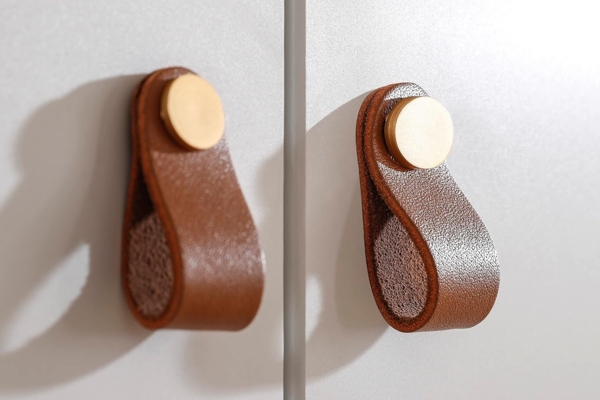 Kleiderschrank Drehtürenschrank Quadra-Spin | 5-türig | seidengrau | 226x210 | Griff Homey Bild 5