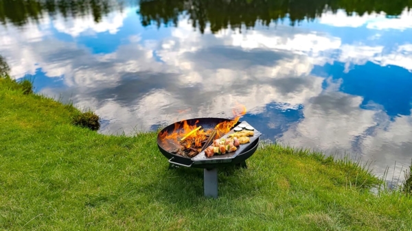 SOUK ONE Feuerplatte Plancha Platte aus Edelstahl 4mm, Grillplatte passend für Feuertonne 100 cm (Lieferung ohne Feuerschale) Bild 3