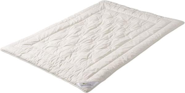 Traumschlaf Merino Zirbendecke leicht, Füllung: 100% Schurwolle mit Zirbenholzspänen|135x200 cmTraumschlaf Merino Zirbendecke leicht, Füllung: 100% Schurwolle mit Zirbenholzspänen