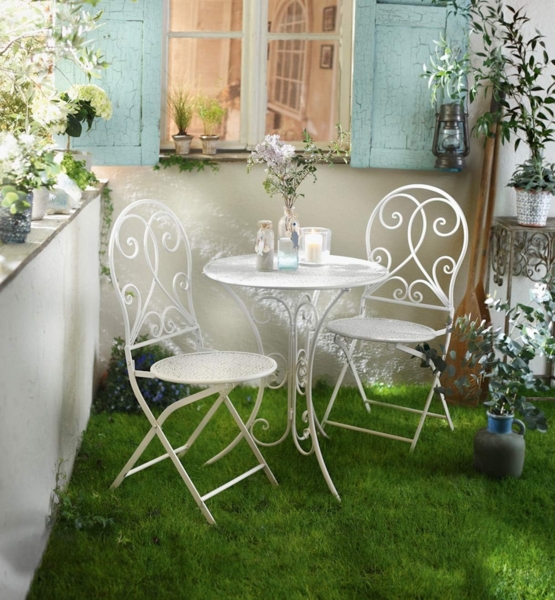 3 tlg. Bistroset “White Romance” aus Metall, weiß, Gartenmöbel Tisch + 2 Stühle