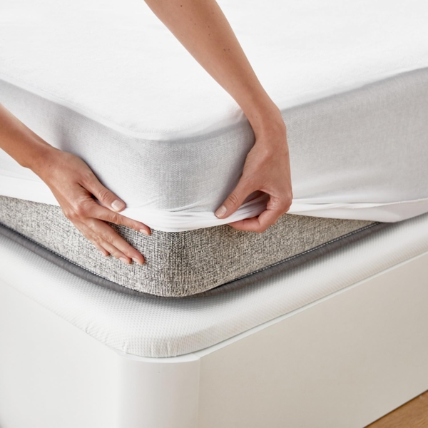 Pikolin Home - Wasserdichter, atmungsaktiver und hoch absorbierender Frottee-Matratzenschoner mit optimaler Anpassung, Kissen 150x190/200 cm Bild 4