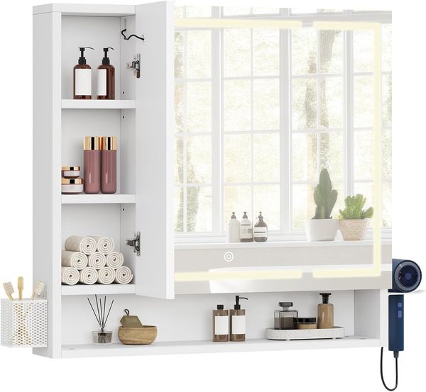 YITAHOME Spiegelschrank Bad mit Beleuchtung, LED Badezimmer Spiegelschrank mit 3 Türen, Steckdosen, Wandschrank, Badezimmerspiegel, hängender Badezimmerschrank, 80W x 15D x 75H cm, Weiß