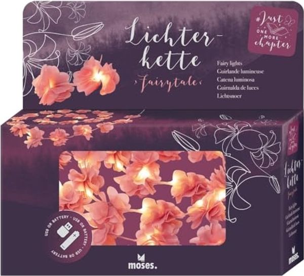 moses. Just One More Chapter Lichterkette Fairylights, Leuchtkette mit 20 warmweißen LEDs und roséfarbenen Blüten aus Stoff, LED-Stimmungslicht mit USB-C-Anschluss und Batteriebetrieb