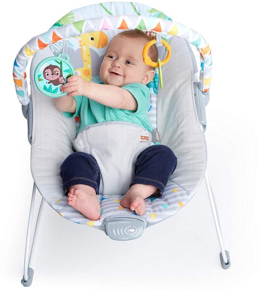 Bright Starts, Babywippe Safari Fun mit Beruhigenden Vibrationen, Spielbogen mit 2 Spielzeugen, 3-Punkte-Gurt Sitz, Maschinenwaschbares Sitzpolster, ab der Geburt bis 9kg Bild 9