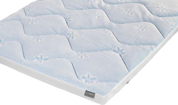 Traumnacht Cool Komfort Topper für Sommer und Winter mit kühlendem Doppeltuchbezug, 140x200, Öko-Tex Zertifiziert, produziert nach deutschem Qualitätsstandard