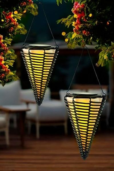 Arnusa LED Solarleuchte Hängelampen 2er Set LED Außenleuchte Solarlampen hängend kabellos, Kerzeneffekt, LED fest integriert, warmweiß, Rattan-Optik für Garten, Balkon & Terrasse