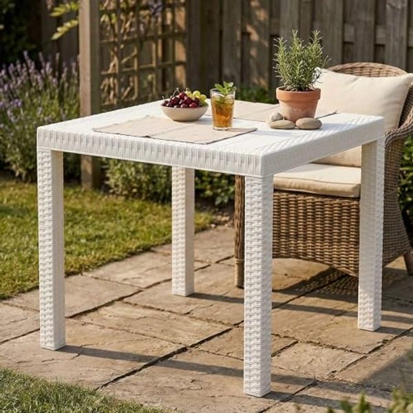 Dmora - Tisch im Freien Marte, Fester quadratischer Regal, Mehrzweck-Gartentisch in Rattan-Optik, 100% Made in Italy, 80x80h74 cm, Weiß
