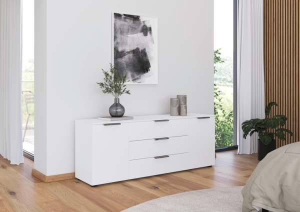 Rauch Möbel Flipp, Sideboard, TV-Schrank, Kommode mit Stauraum, Alpinweiß, 2-türig, 3 Schubkästen, Griffe Chrom, 160 x 61 x 42 cm Bild 2
