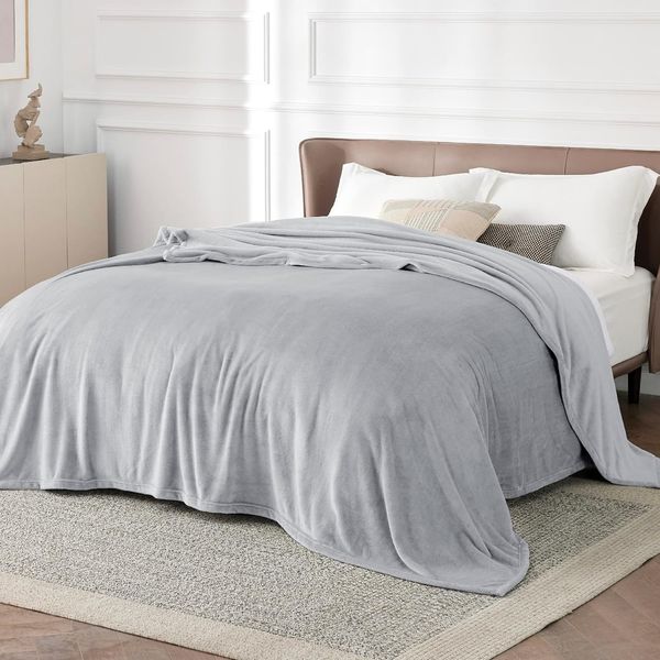 BEDSURE Kuscheldecke Flauschig Decke Fleecedecke - Wohndecke Warm Winter Weich, Sofadecke XXL, Decke Couch Blanket, Kuscheldecke Große, Wohn- & Kuscheldecken 220x240 cm, Sofa überwurfdecke Hellgrau