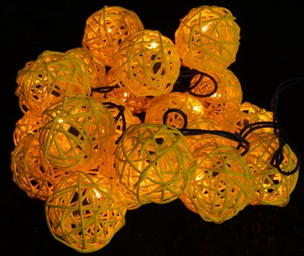 Guru-Shop LED-Lichterkette Rattan Ball 20`er LED Kugel Lampion..