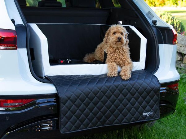 CopcoPet Tier-Autobett Autohundebett Weiß/Schwarz 70 x 55 cm mit Gurtsystem