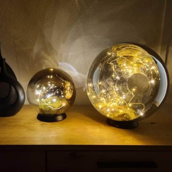 s.luce Orb LED-Dekolampe Glaskugel Ornament Gold Verlauf Ø 20cm