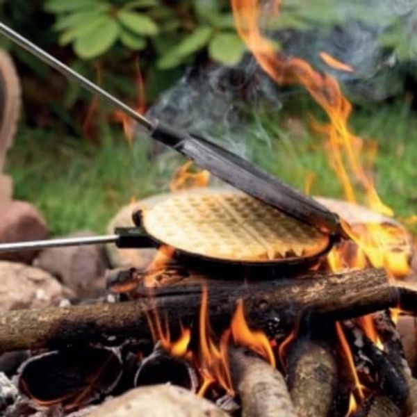 Waffeleisen aus Gusseisen mit langem Stiel, geeignet für Lagerfeuer