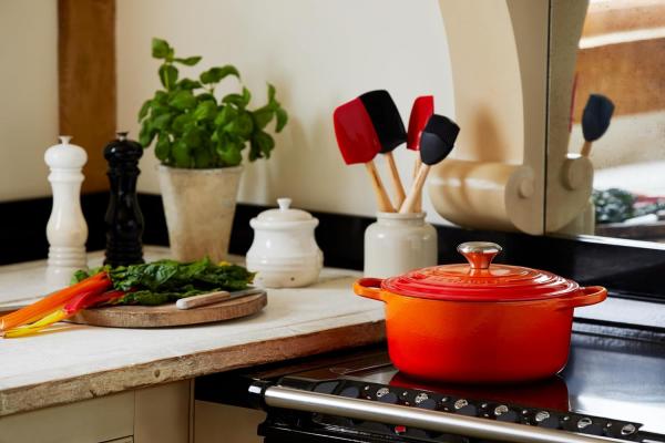 Le Creuset Signature Gusseisen-Bräter mit Deckel, Für alle Herdarten und Induktion geeignet, Rund, Ofenrot, 26,0 cm, 5.3 Bild 5