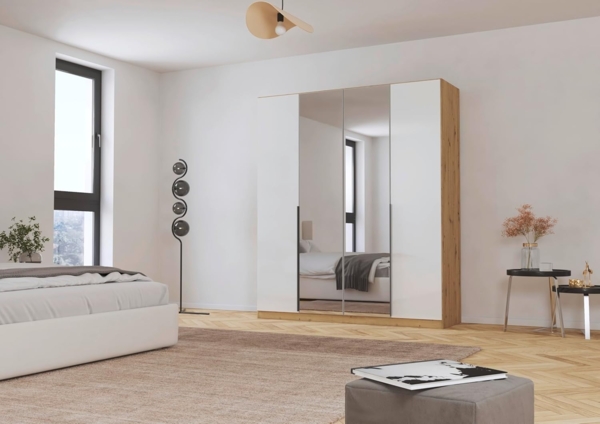 Rauch Möbel Alabama, Kleiderschrank, 4-türig, Spiegel, Zubehör Premium, 2 Kleiderstangen, 5 Einlegeböden, Schubladeneinsatz, Farbe Hochglanz Weiß/Eiche Artisan, Griff Grau metallic, 181 x 210 x 54 cm Bild 2