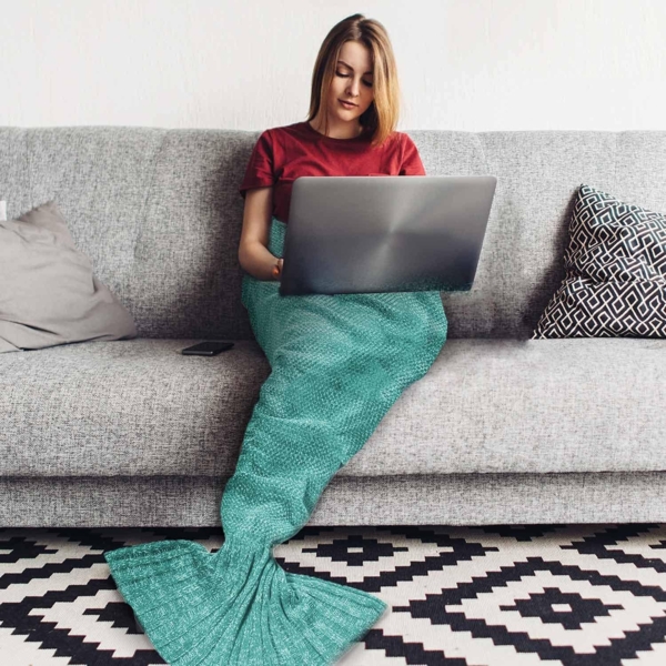 Wohndecke Meerjungfrau Kuscheldecke, Feluna, Wolldecke Flossen-Decke Bild 3