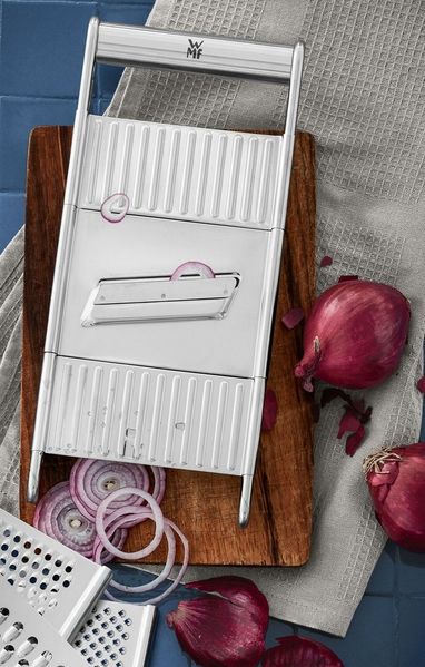 WMF Gourmet Reibe mit vier Einsätzen Bild 2