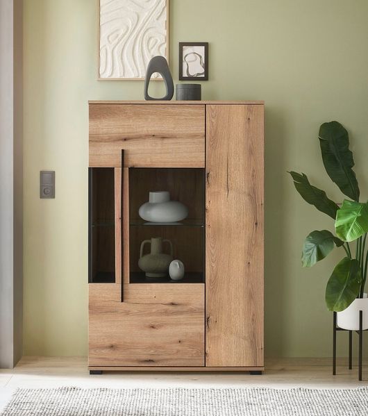 INOSIGN Vitrine Cantara, Vitrinenschrank in Eiche Evoke oder weiß, Standvitrine schwarzer Stangengriff, ausreichend Stauraum, vielseitig einsetzbar