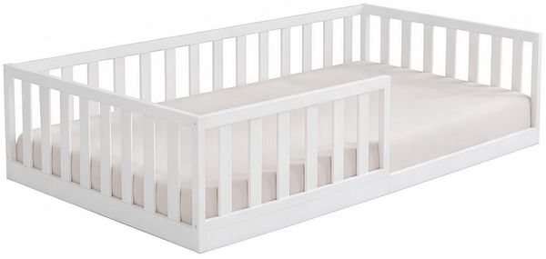 Baby-Delux Einzelbett Montessori Bodenbett, Kinderbett 90x200 cm Weiß Jugendbett mit Rausfallschutz Matratze