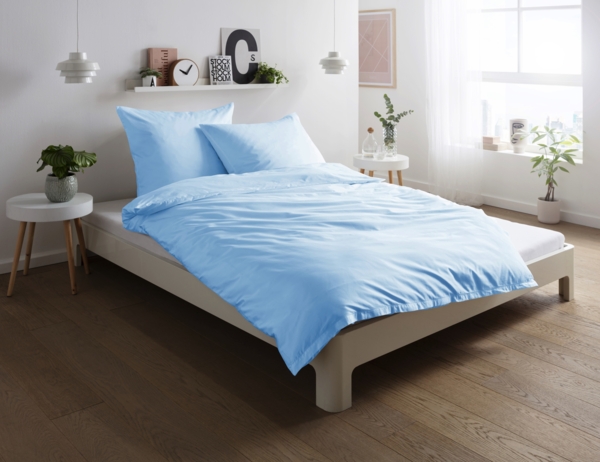Mako-Satin Bettwäsche "Premium" aus 100% Baumwolle - Uni Hellblau 135x200 cm und 80x80 cm Bild 2