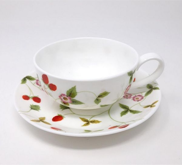 TeaLogic Tasse Erdbeeren, Porzellan, Höhe: 5cm, Farbe: Weiß, Motiv: Erdbeeren