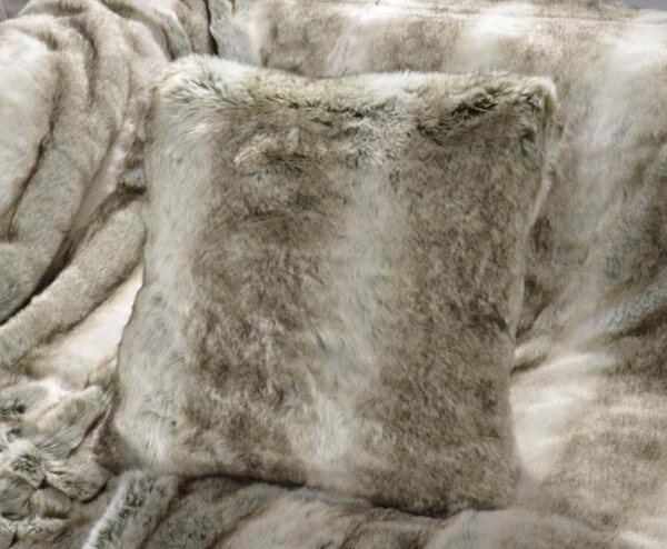 Wohnen und Accessoires GmbH & Co. KG Fellkissen Fellkissen (Kunstfell) Grauwolf grau-beige Premium superfein, Felloptik