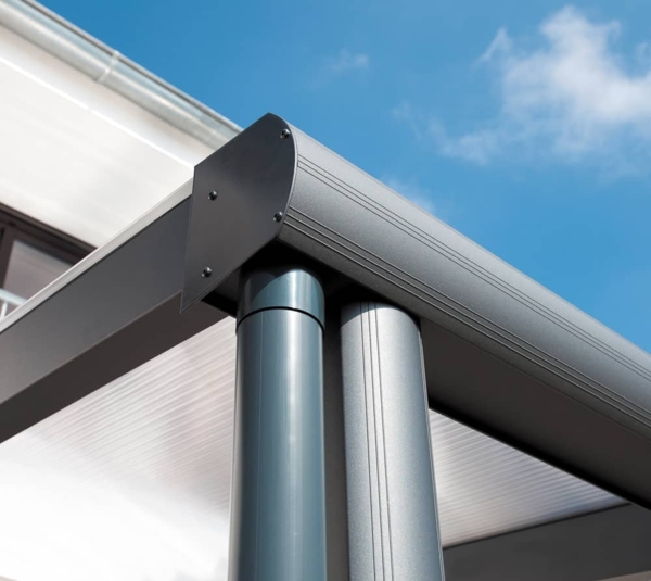 Skan Holz Aluminium Terrassenüberdachung Genua |