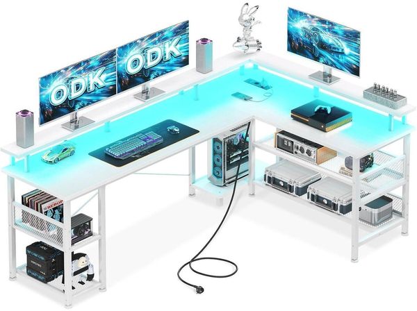 Gaming LED Schreibtisch mit Steckdosen USB-Ladeanschlüssen 168x120cm