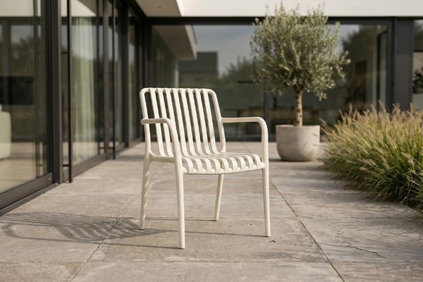 KAWOLA Gartenstuhl MIAVA Outdoor stapelbar Kunststoff cremefarben 81 x 57 x 56 cm