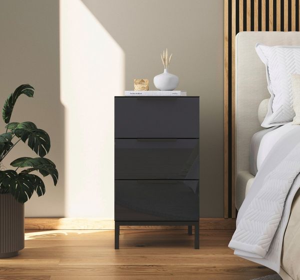 rauch Nachtkommode Flipp, mit 3 Schubladen und Soft-Close-Funktion, Oberboden und Front Glas