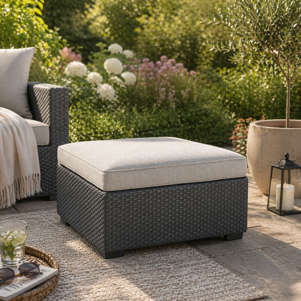 Allibert Salta Hocker mit Sand Kissen | Stilvoller Gartenhocker in Rattanoptik
