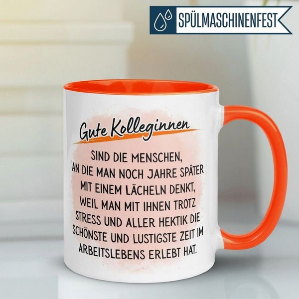 Momentals Tasse Kollegin – An Gute Kolleginnen denkt man mit einem lächeln – Abschied, Gratis Versand · Links-&Rechtshänder · Spülmaschinenfest