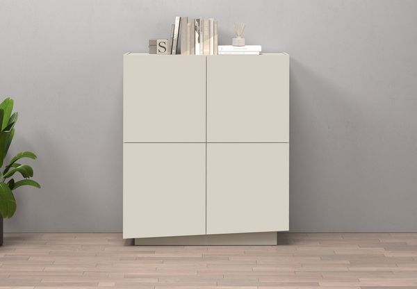 OTTO home Highboard VELA, Höhe 120 cm, Design mit schrägen Türen, 8 Fächer, Made in Italy (1 St), Made in Italy, Maße-B/T/H: 100x35x120,hohes Sideboard,Anrichte,Kommode