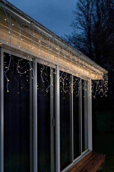 KONSTSMIDE No. 2733-802 LED Eisregen Lichtervorhang 200x bernsteinfarbene Dioden