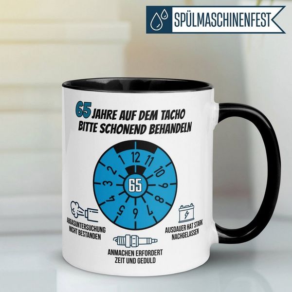 Momentals Tasse 65. Geburtstag Mann – „65 Jahre auf dem Tacho - Schonend Behandeln“, Gratis Versand · Links-&Rechtshänder · Spülmaschinenfest