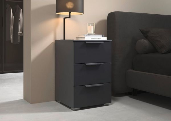 rauch Nachtkommode Nachttisch Nachtkonsole Nachtschrank KOLUNA mit Glasfront (Breite 40 cm), mit 3 geräumigen Schubladen für viel Stauraum MADE IN GERMANY