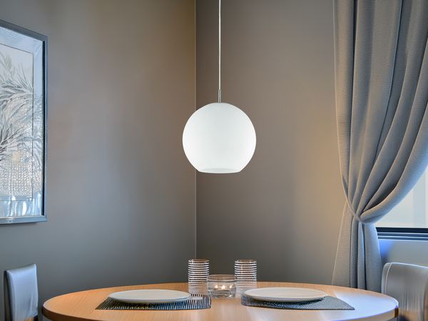 Pendelleuchte aus Glas und Nickel mit 30cm Durchmesser MOON
