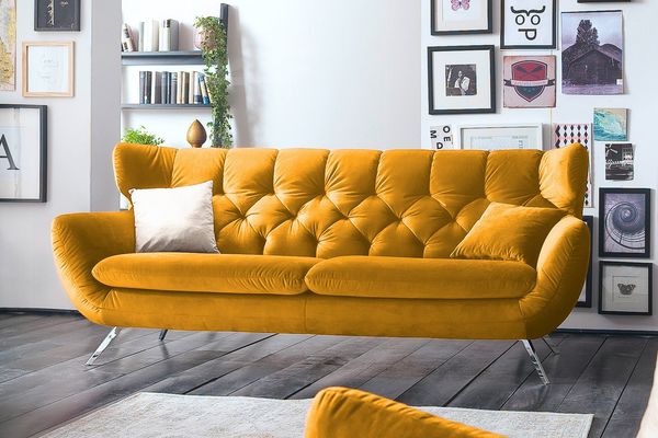 KAWOLA Sofa CHARME 2-Sitzer Velvet curry 94 x 95 x 175 cm