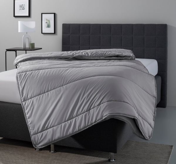 OTTO home Microfaserbettdecke Clarra, Bettdecke 135x200 cm, 155x220 cm, 200x200 cm, Füllung: Polyester, Bezug: Polyester, Bettdecken in grau, Sommer, Winter, 4 Jahreszeiten, Decke