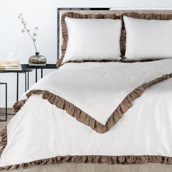 Eurofirany Bettwäsche LAURA ELIZA, 55 % Baumwolle, 45 % Polyester, 3 teilig, mit dekorative Kante oder Rüsche, atmungsaktiv