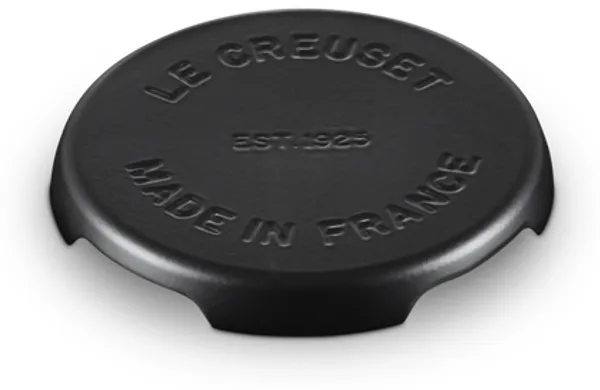 Le Creuset Untersetzer Signature aus Gusseisen Matt Schwarz - 22 cm