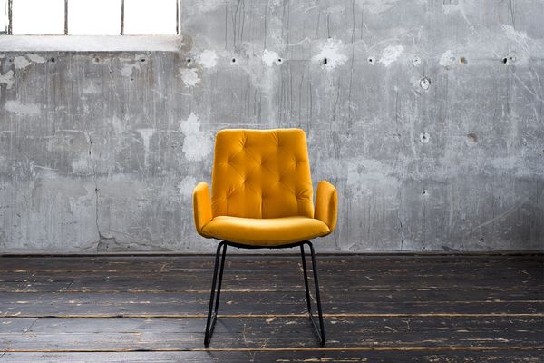 KAWOLA Stuhl NEW CHARME Esszimmersessel Velvet curry 87 x 66 x 59 cm