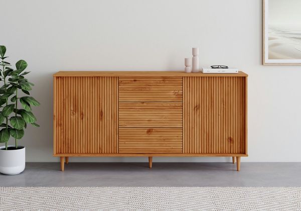 INOSIGN Sideboard Malmedy Front mit gefrästen Rillen, Kommode aus massivem Kiefernholz, Push-to-open, Breite 160 cm