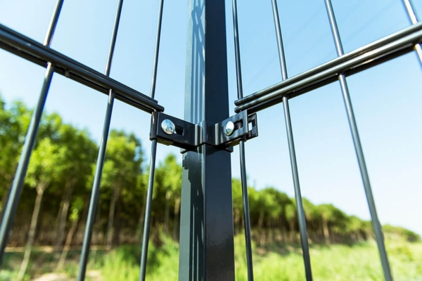 HOME DELUXE Doppelstabmattenzaun Schmuckzaun Raute inkl. Eckpfosten Anthrazit/Grün MORATA - 200 cm x 30m ohne Eckpfosten Bild 5