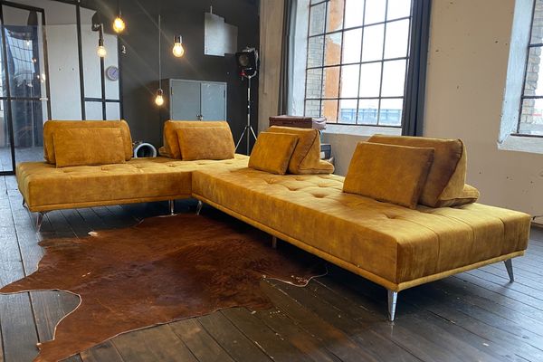 KAWOLA Sofa WIOLO Ecksofa velvet cognac 80 x 240 x 350 cm