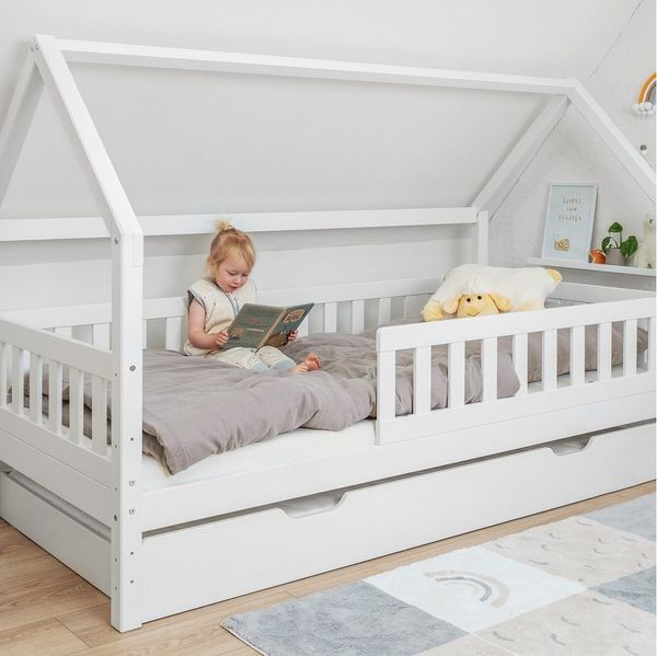 Ehrenkind® Hausbett | Kinderbett mit abnehmbaren Rausfallschutz aus Massivholz FSC zertifziert inkl. Lattenrost | Hausbett 90x200 | Kinderbett 90x200 Weiß