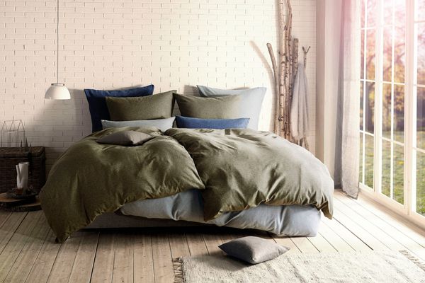 Fleuresse Lech Edelflanell Bettwäsche 240x220 Fischgrät uni oliv grün 603089-05