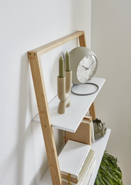 Homes & Jones Leiterregal Jasper 60x36,5x165 cm in Weiß - Design Regal mit 4 Ablagen aus Massivholz - Dekoregal für Wohnzimmer, Schlafzimmer & Flur - platzsparend & funktional Bild 4